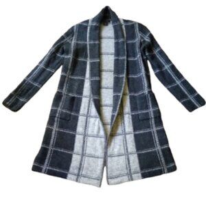 Tahari Cardigan Wool Plaid Sweater Cardigan Medium Original price $298 US Medium